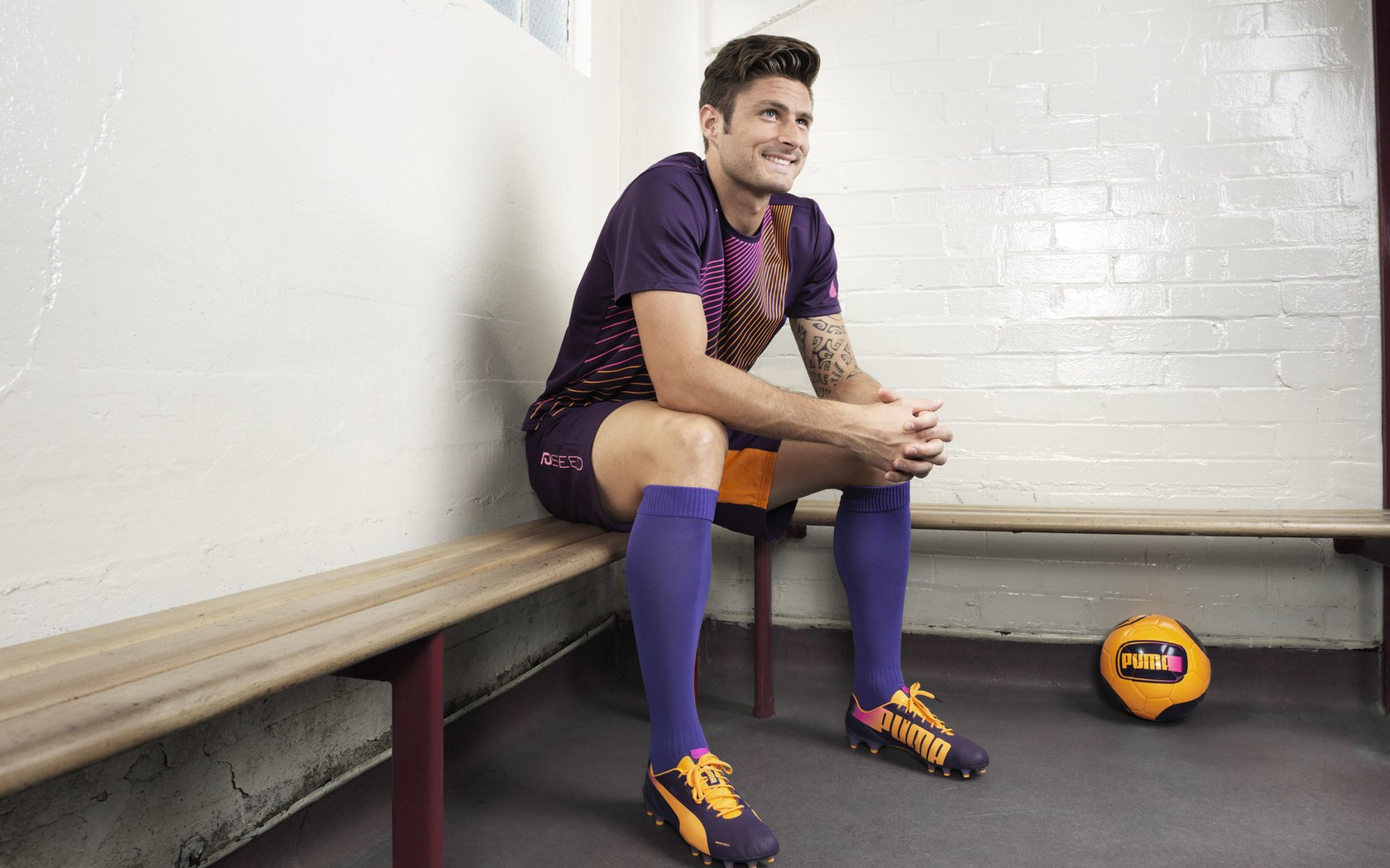 MILAN体育APP下载入口官网-“新都福乐球赛：攻防之战一触即发”